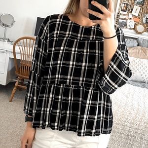 3/$30 🌸 A.N.A. Black & White Plaid Babydoll Top Size Large